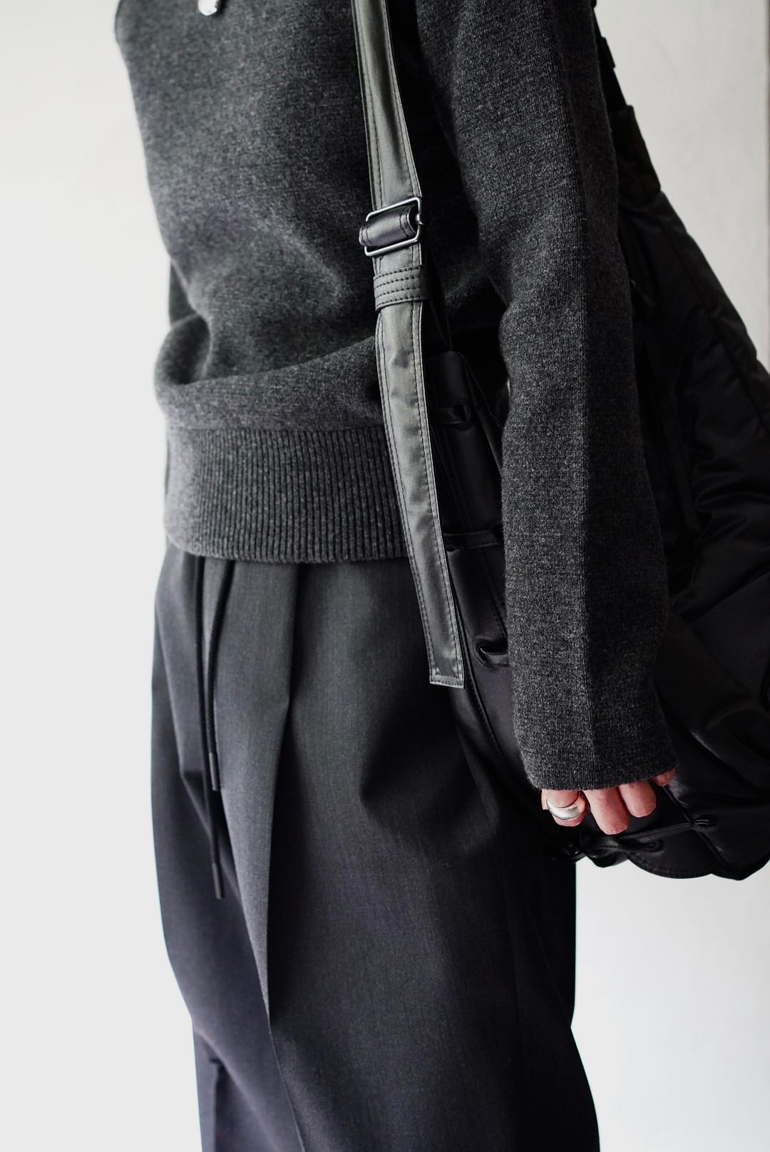 THE RERACS / BULKY WOOL/CASHMERE RAGLAN V NECK PULLOVER KNIT | LA