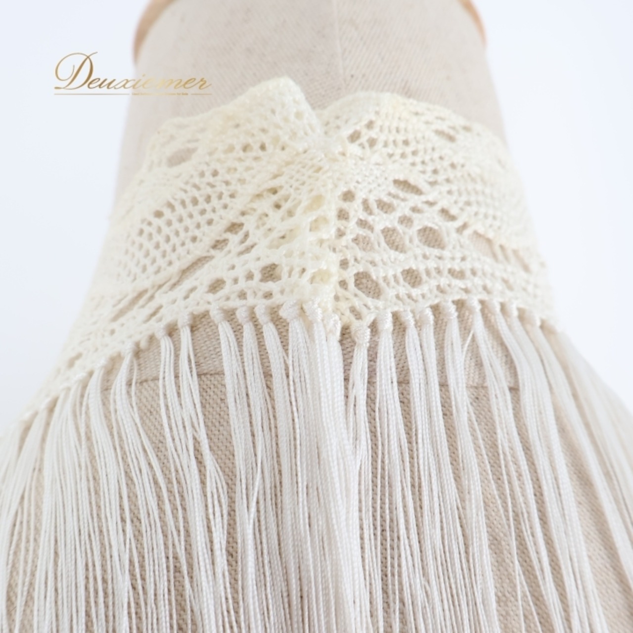 フラメンコ 衣装 シージョ ピキージョ フレコ フリンジ レース 飾り 小物 小道具 装飾 ダンス パーティ 発表会 白 綺麗 揺れる ホワイト系 フリンジ飾り 踊り衣装 ダンス小物 フレコ付き きれいな装飾 白系衣装 フラメンコ小物 ダンスパーティー フェス用イベント 服装アクセサリー