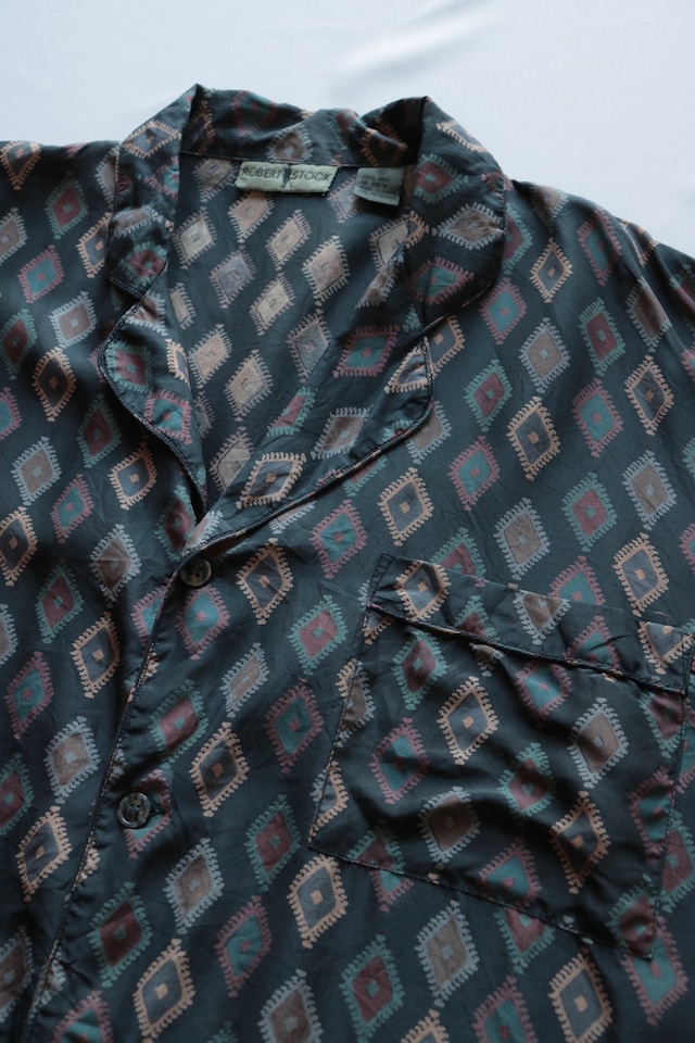 Vintage pattern silk pajama shirt