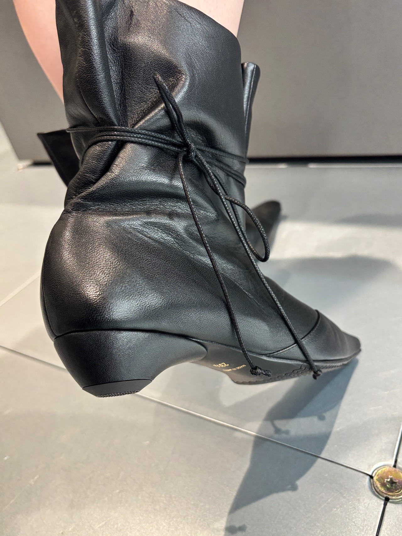 【26AW】Mame Kurogouchi マメ クロゴウチ / ブーツ / Cow Leather Wrap Boots - 4