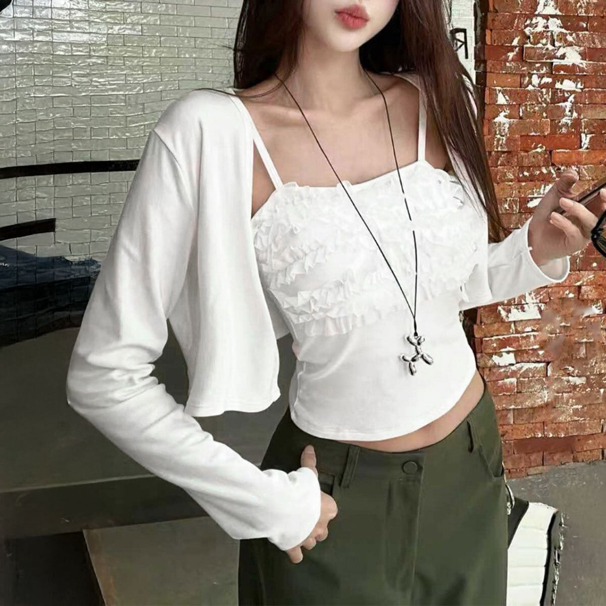 レディース トップス 2点セット カーディガン キャミソール 春秋 韓国 きれいめ 大人 カジュアル かわいい フェミニン カップ付き アンサンブル フリルキャミソール 長袖カーディガン 大人可愛い 大人女子