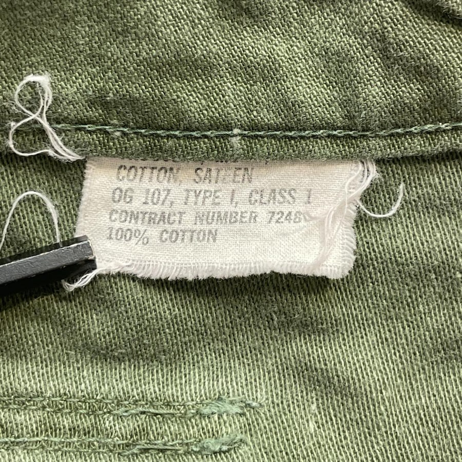 米軍OG-107ベイカーパンツの白いタグ COTTON SATEEN OG 107 TYPE I CLASS 1