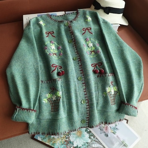 3色/縁ステッチ刺繍ニットカーデ ・12631 3色/縁ステッチ刺繍ニットカーデ ・12631