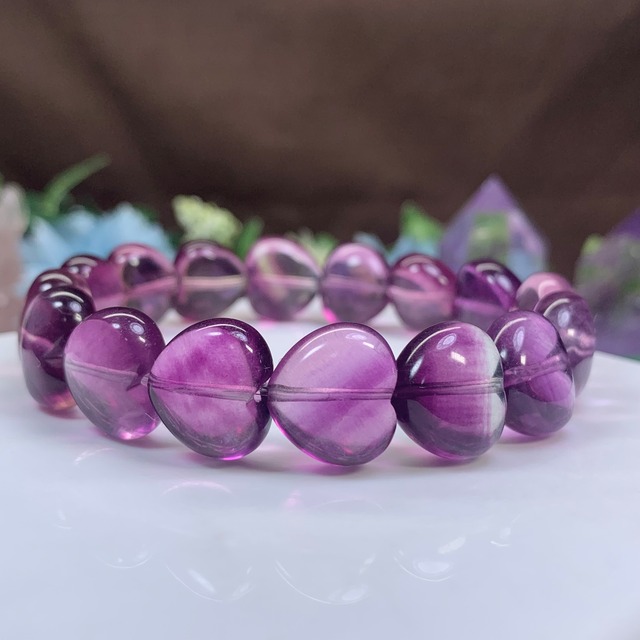 8.美発色☆ぷるんとしたパープルフローライトハート ブレスレット