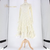 社交ダンス 衣装 スタンダード ドレス ワンピース パーティドレス prima boutique プリマブティック ホワイト系 花柄 バラ 薔薇 ゴールド系 レース オフホワイト エレガント 洗練 ボリューム 二重スカート 伸縮性 フリーサイズ ナイロン素材 結婚式 お呼ばれ フォーマル ダンスパーティー レディース 着こなし コーディネート 安心の品質