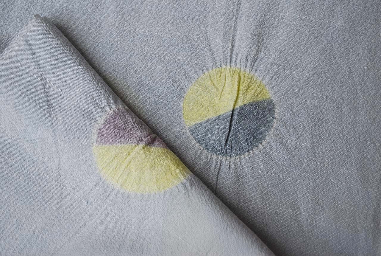 【衿秀・帯揚げ】白花色×女郎花×浅紫×御召茶 二色丸文帯揚げ 251018②