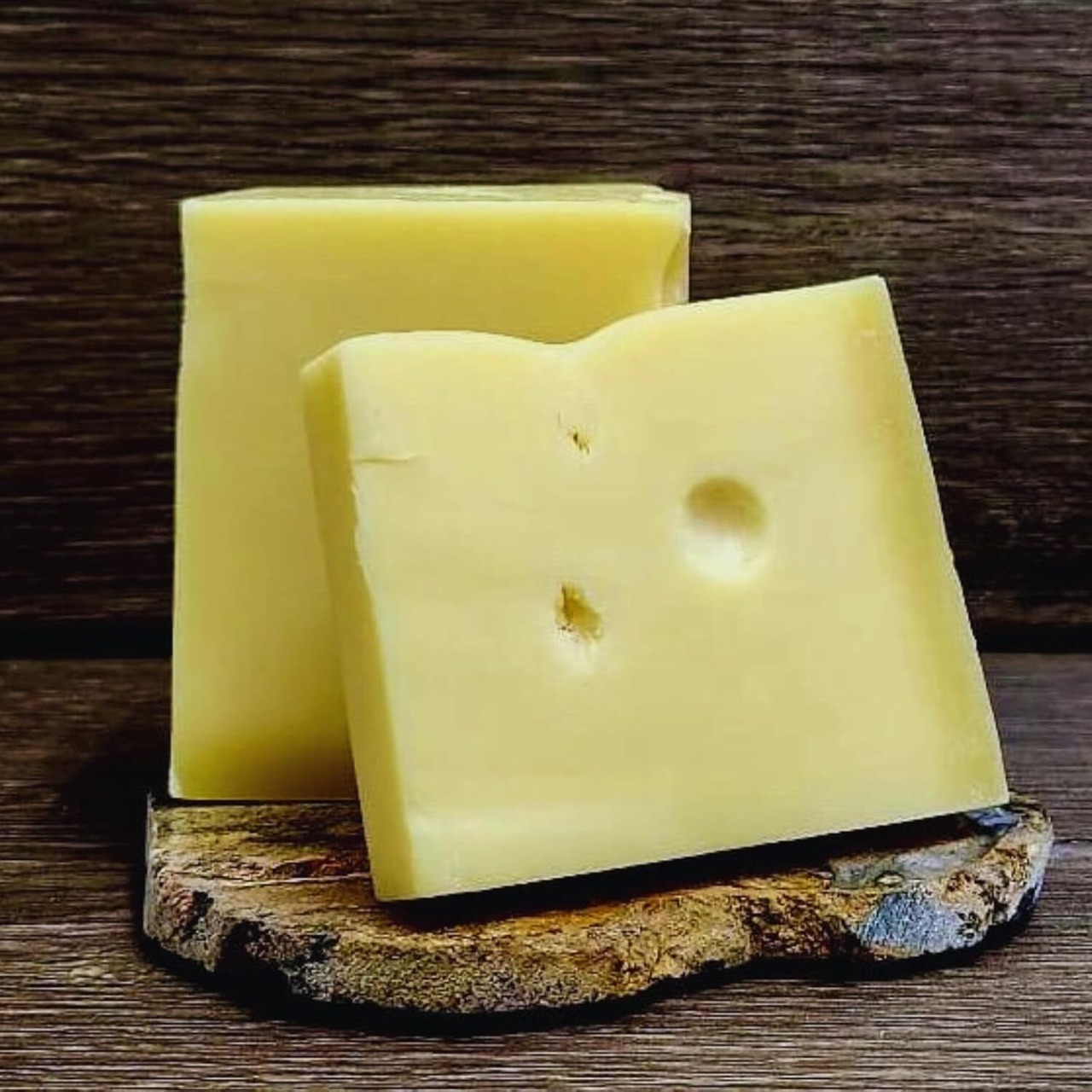 とろけるグラスフェッドチーズ3種セット 各100g（ラクレット エメンタール ボーフォール）｜フォンデュ グラタン ピザに最適な贅沢ミックス Meltable Grassfed Cheese 3-Variety Set 100g Each (Raclette, Emmental, Beaufort)｜Premium Mix Ideal for Fondue, Gratin, and Pizza