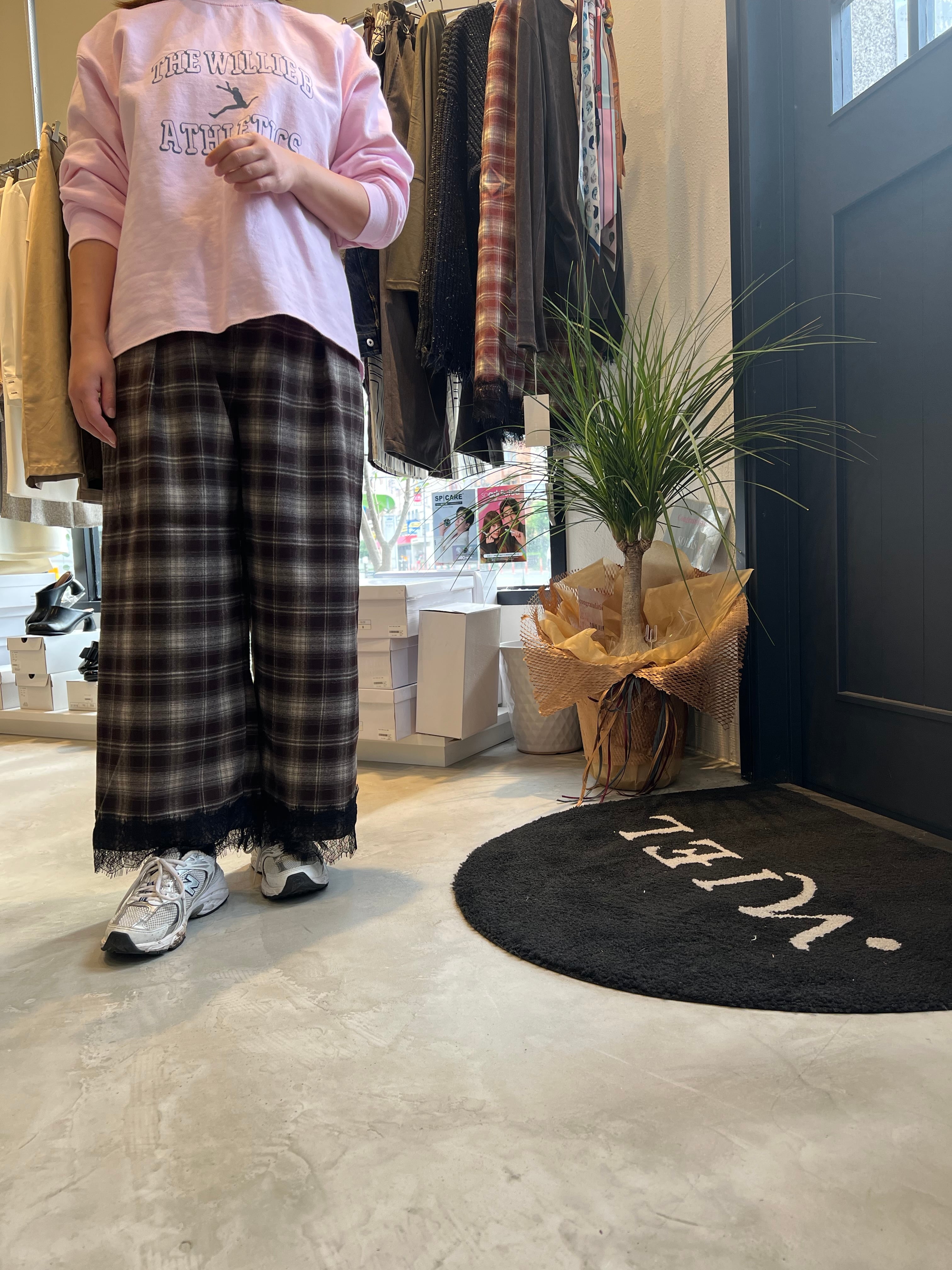 【SELECT】低身長さんオススメ⭐︎レースヘムワイドパンツ　24-0176