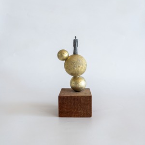 (P-03) scape ピューターフィギュア球体台付