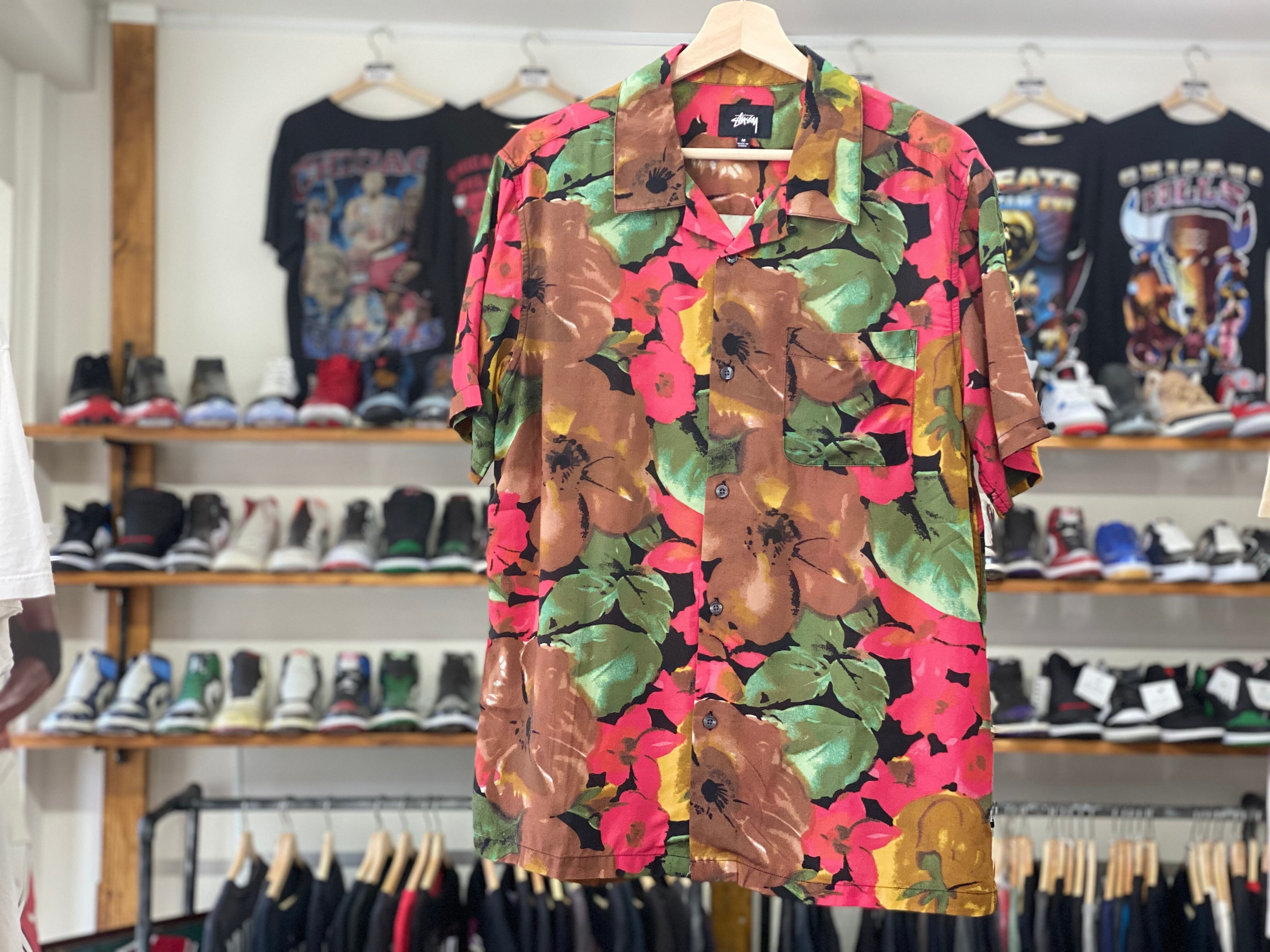 STUSSY Watercolor Flower Shirt S/S MEDIUM 30IJ1536 | BRAND BUYERS 