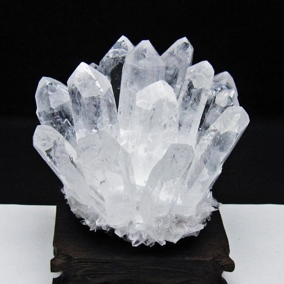 水晶 クラスター 水晶 原石 台座付属 一点物 おまかせ便 182-8604
