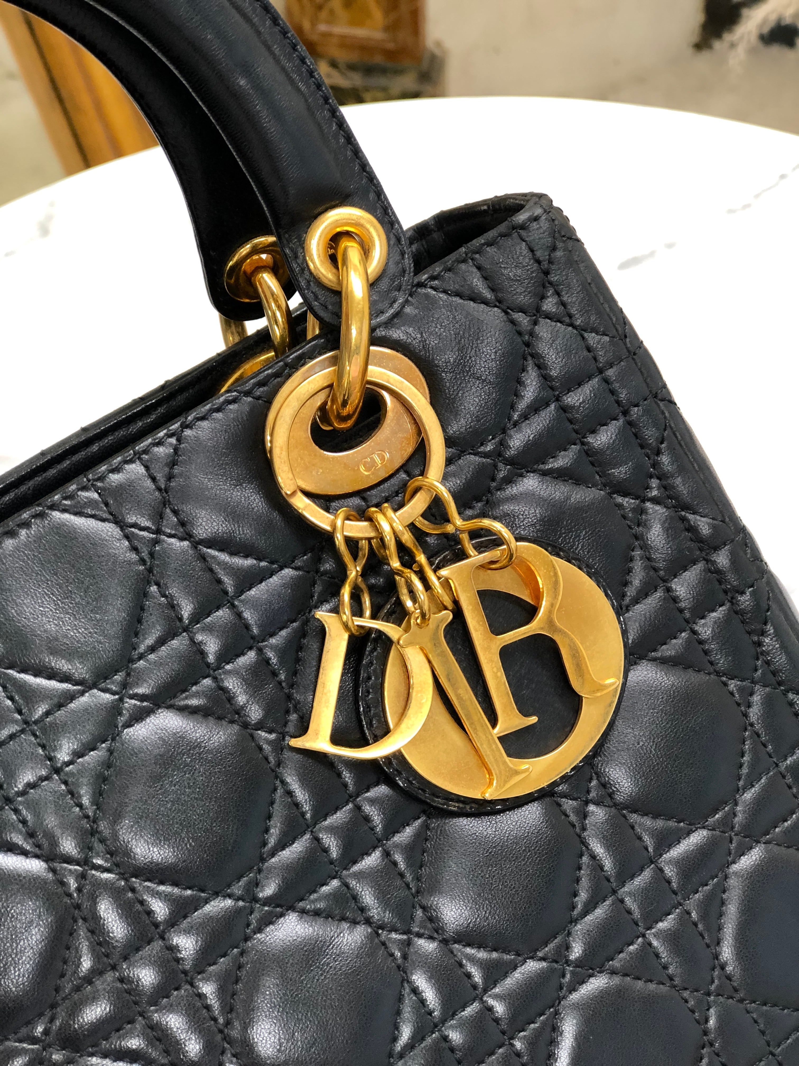 ディオール Lady Dior カナージュ ミディアム ショルダーバッグバッグ