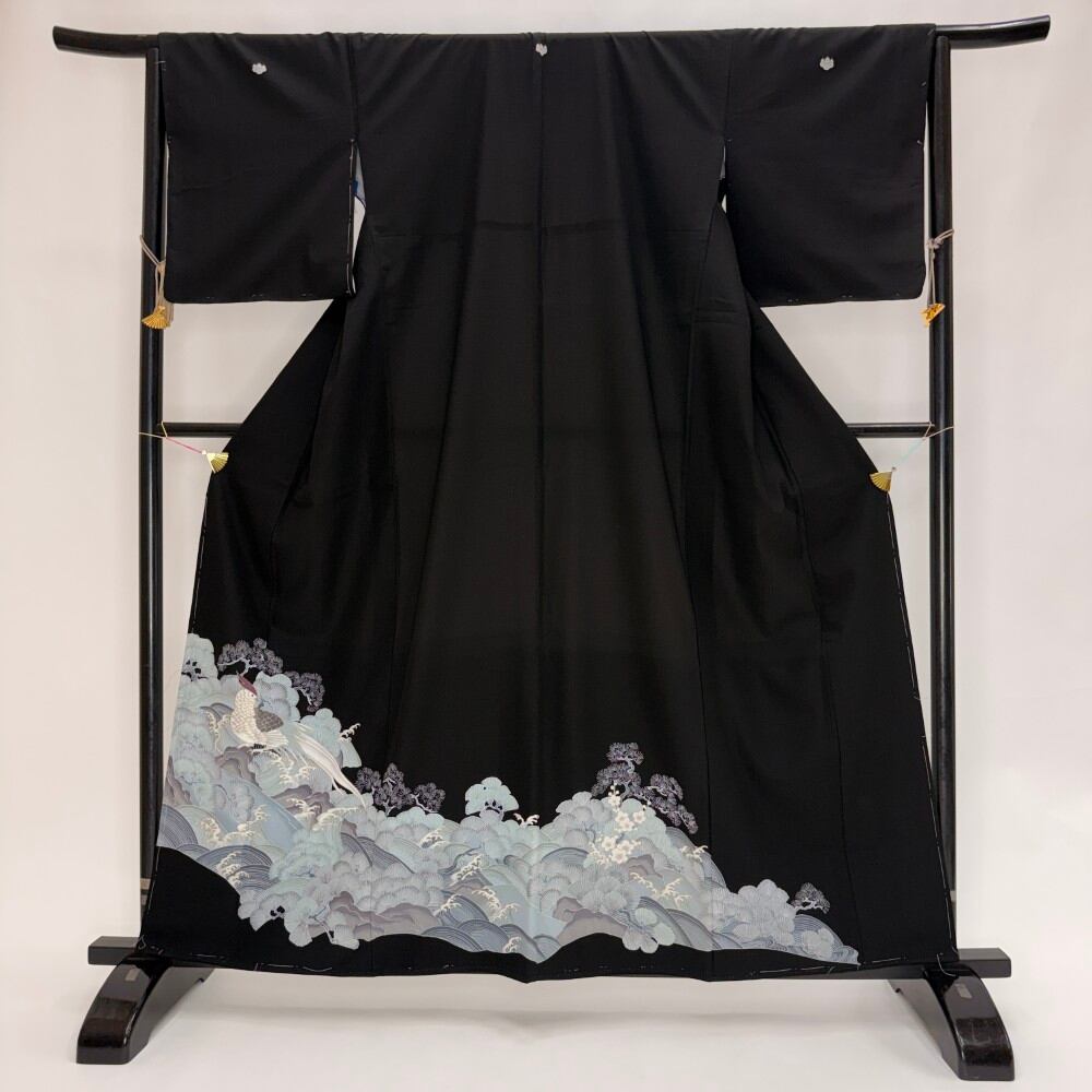 黒留袖 リサイクル着物 安い 裄65.5cm M size リメイク 中古 礼装 ポリエステル リユース 6216