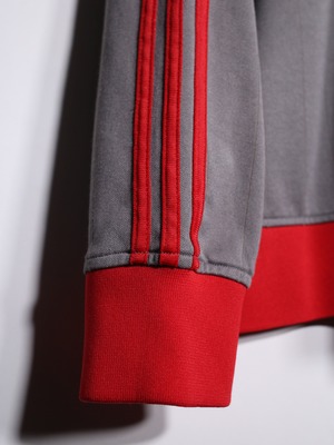 "adidas" HAWKS 刺繍 logo design over silhouette track jacket