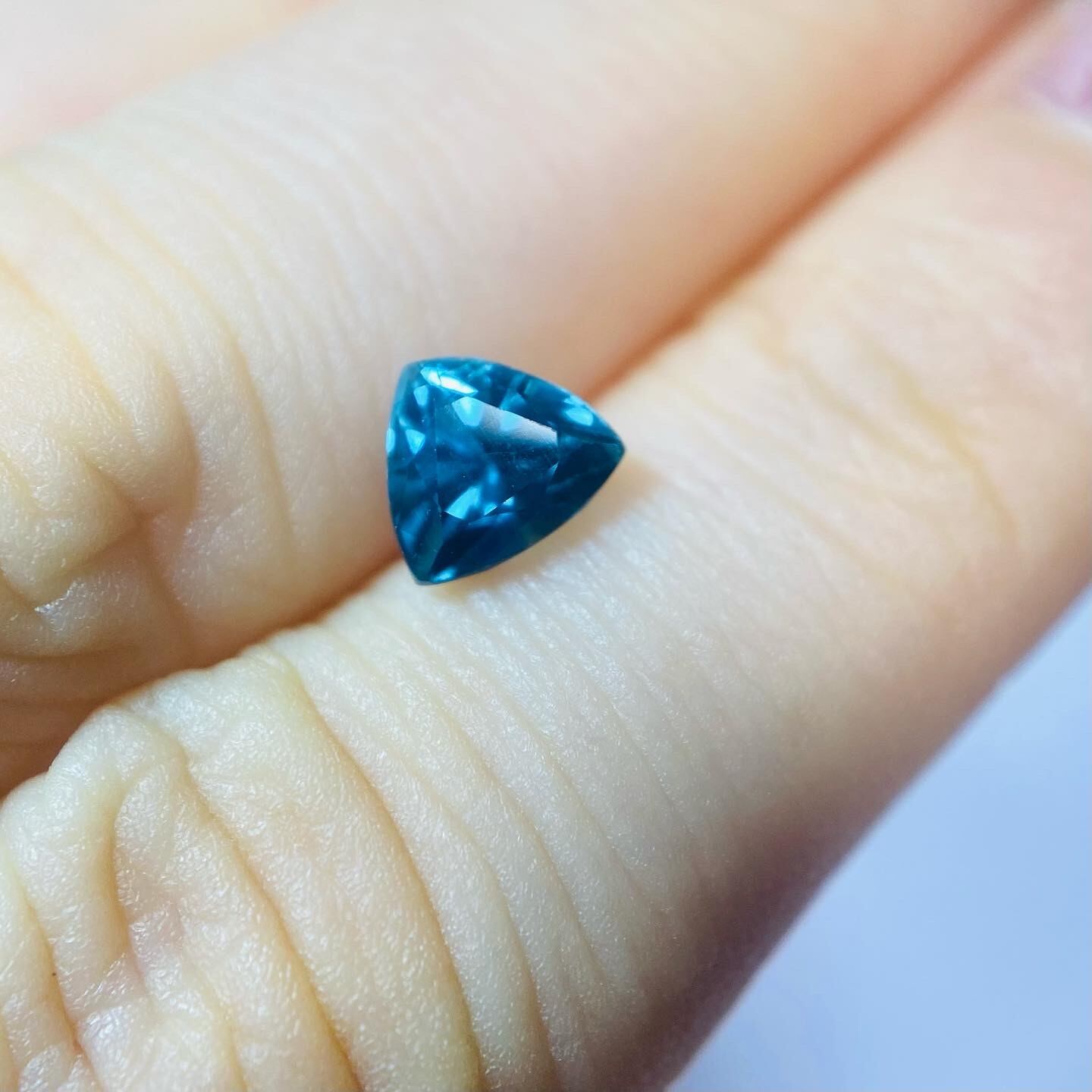 ハワイアンブルーなトリリアントトルマリン