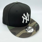 【キッズ】NEW ERA 9FIFTY/950 Youth  ニューヨーク・ヤンキース ブラック × ホワイト ウッドランドカモバイザー