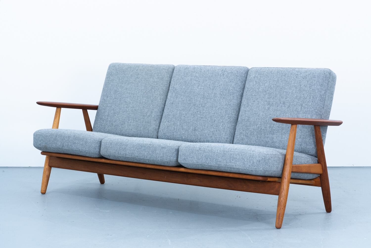 Hans J Wegner | GE240 3seat sofa | kaikki gallery | 北欧