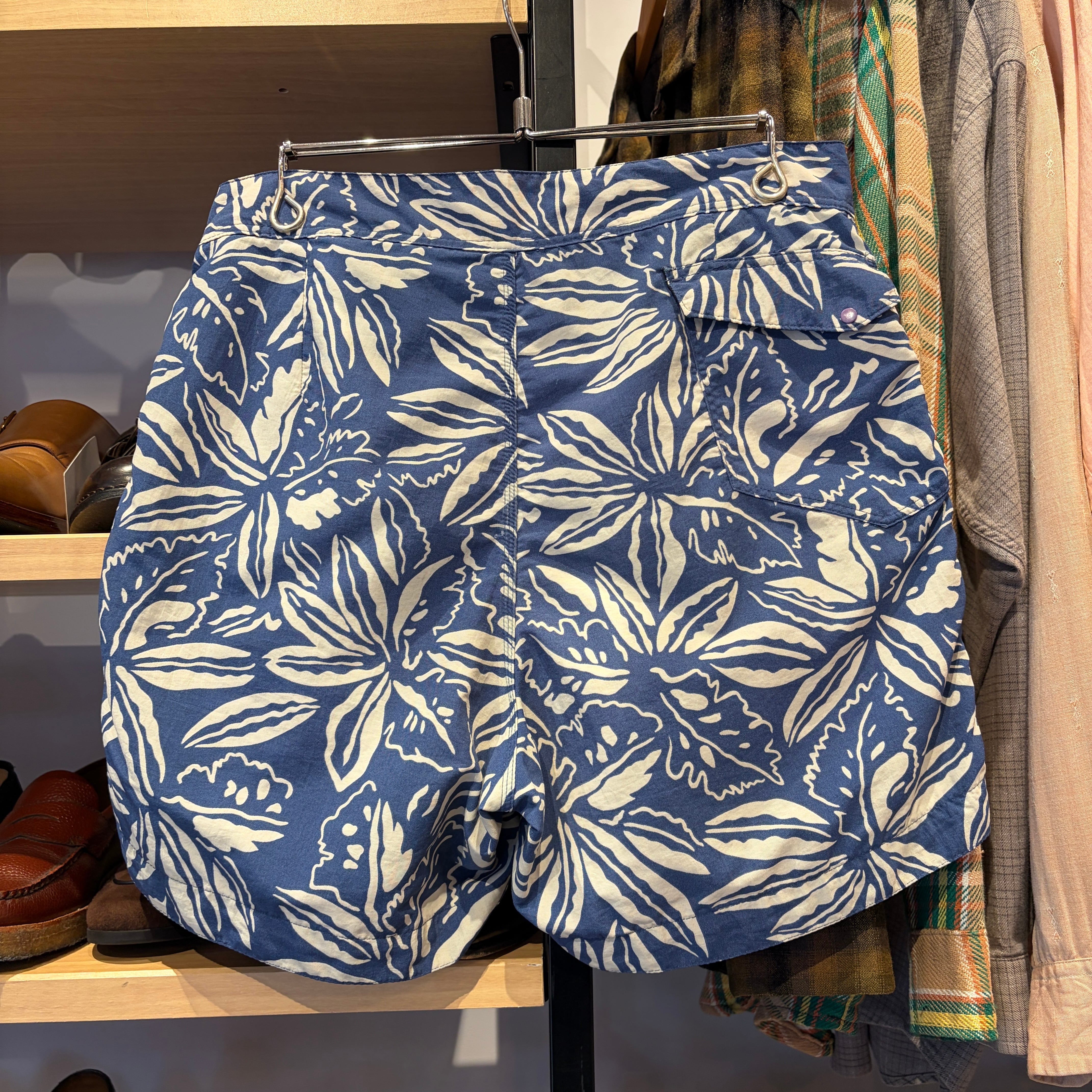 Ⓝ1990s PATAGONIA SURF TRUNKS SHORTS LEAF | safarionline