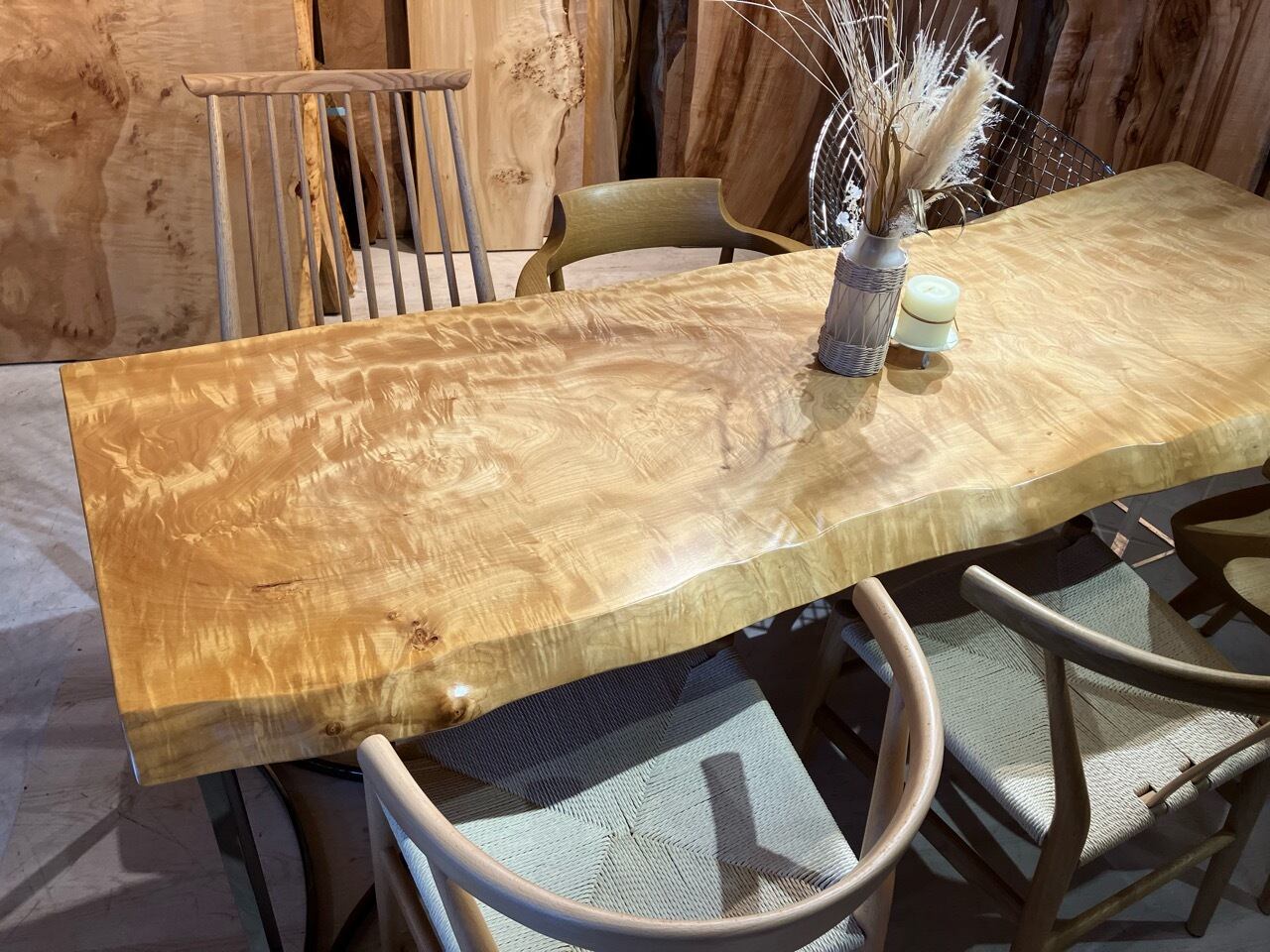 栃（トチ）_2090×600-760×45_青山店_テーブル天板/一枚板 242303 t001