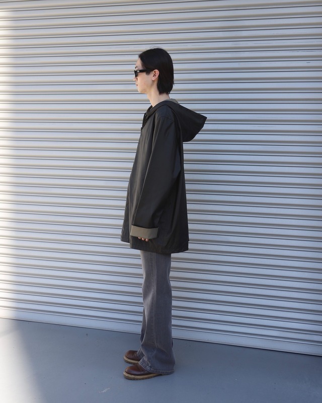 Zip up half hood coat