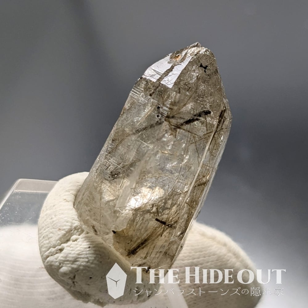 国産鉱物　山梨県　塩山竹森山　天然水晶　虹入り　トルマリン入り水晶 国産鉱物 山梨県 塩山竹森山 天然水晶 虹入り トルマリン入り水晶789