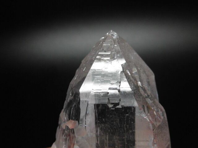 【送料無料】【高品質】神々の住む山　ガネーシュヒマール産水晶ポイント