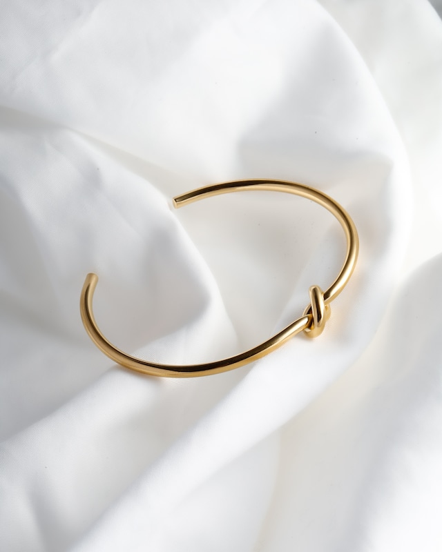 Knot bangle