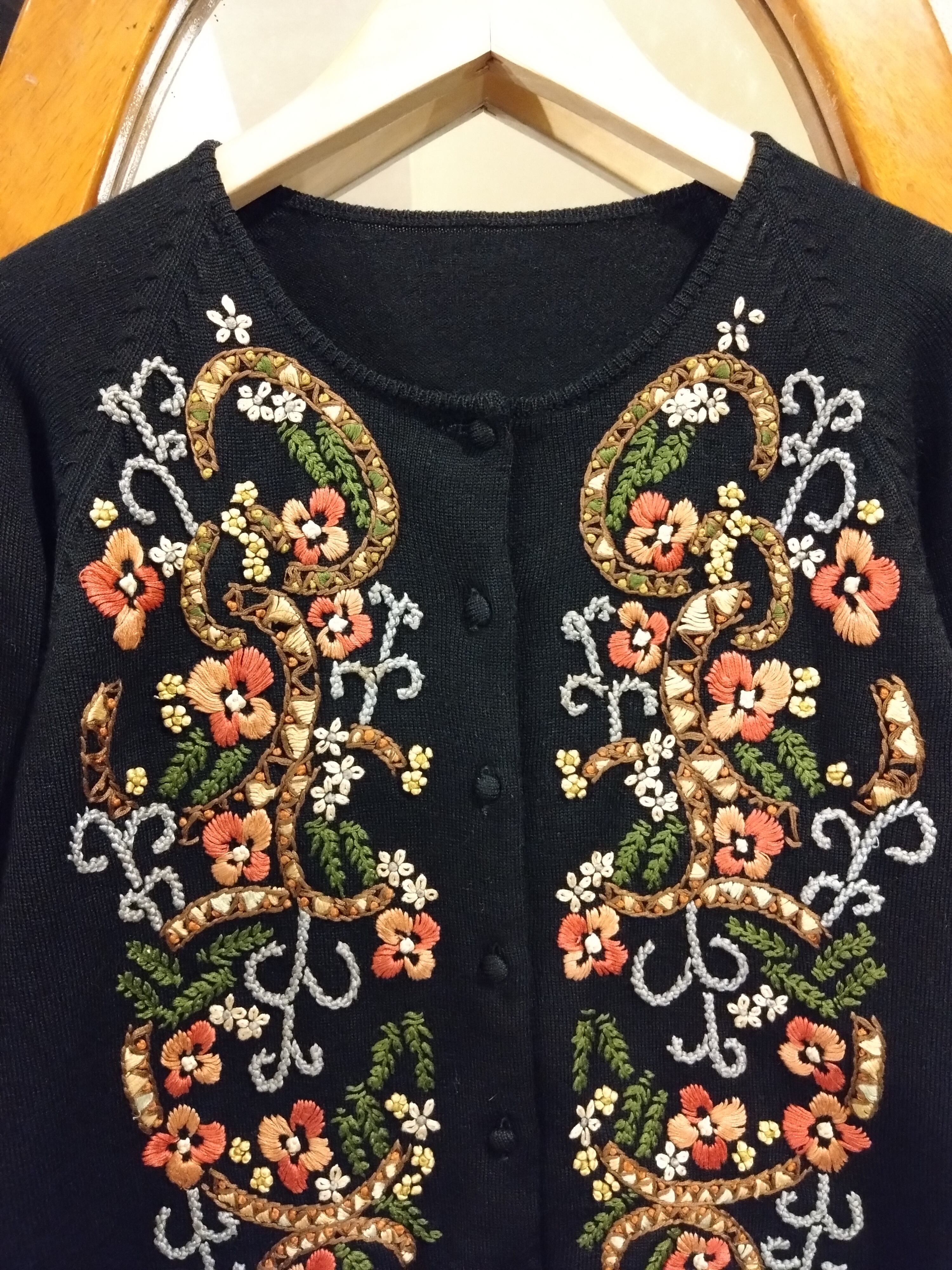 黒花刺繍レトロカーディガン/国産古着昭和アンティークビンテージ 
