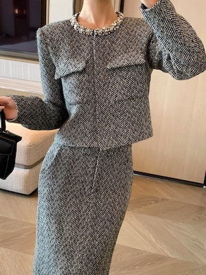 bijou neck herringbone tweed setup.1181