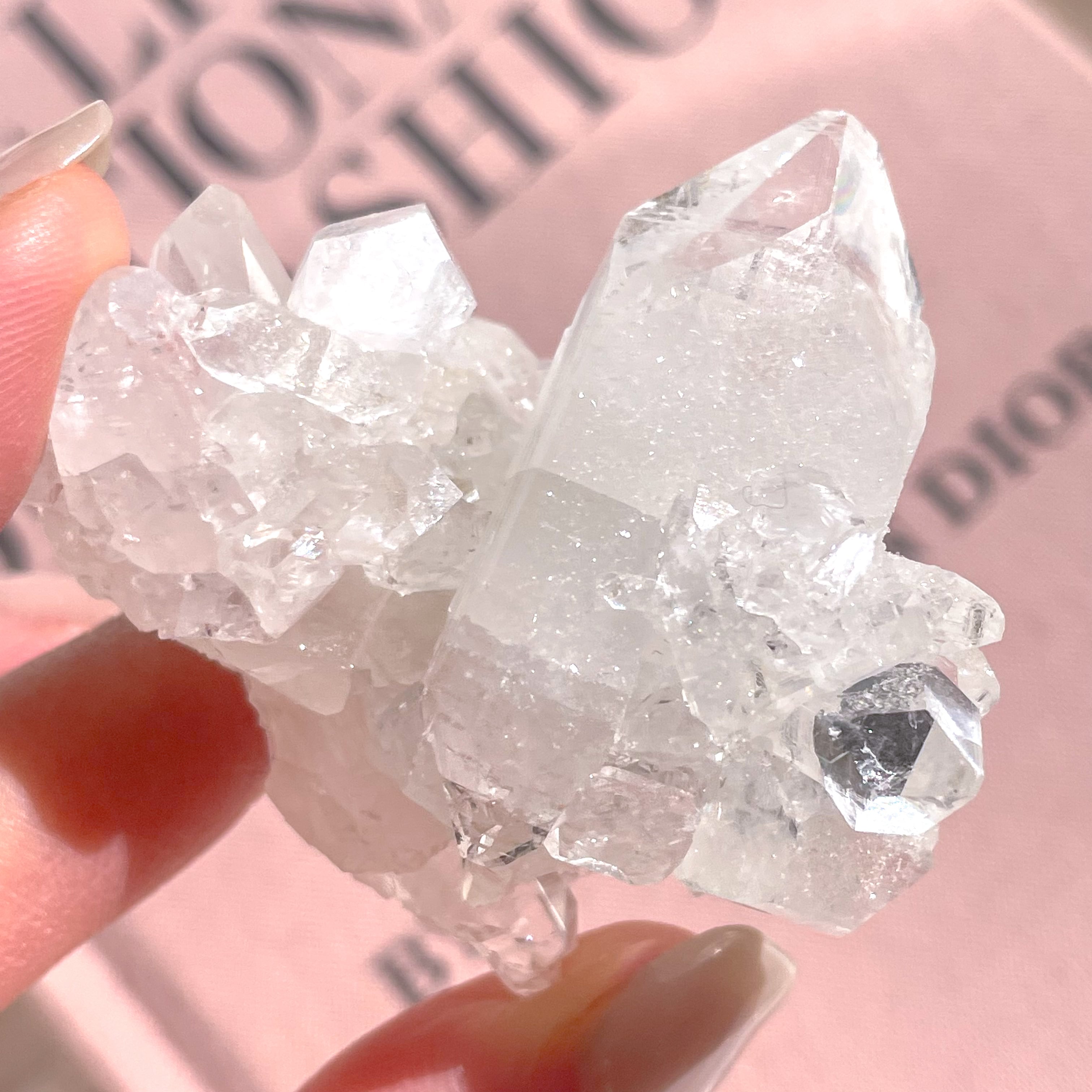 Apophyllite Cluster 19 ✧ アポフィライト