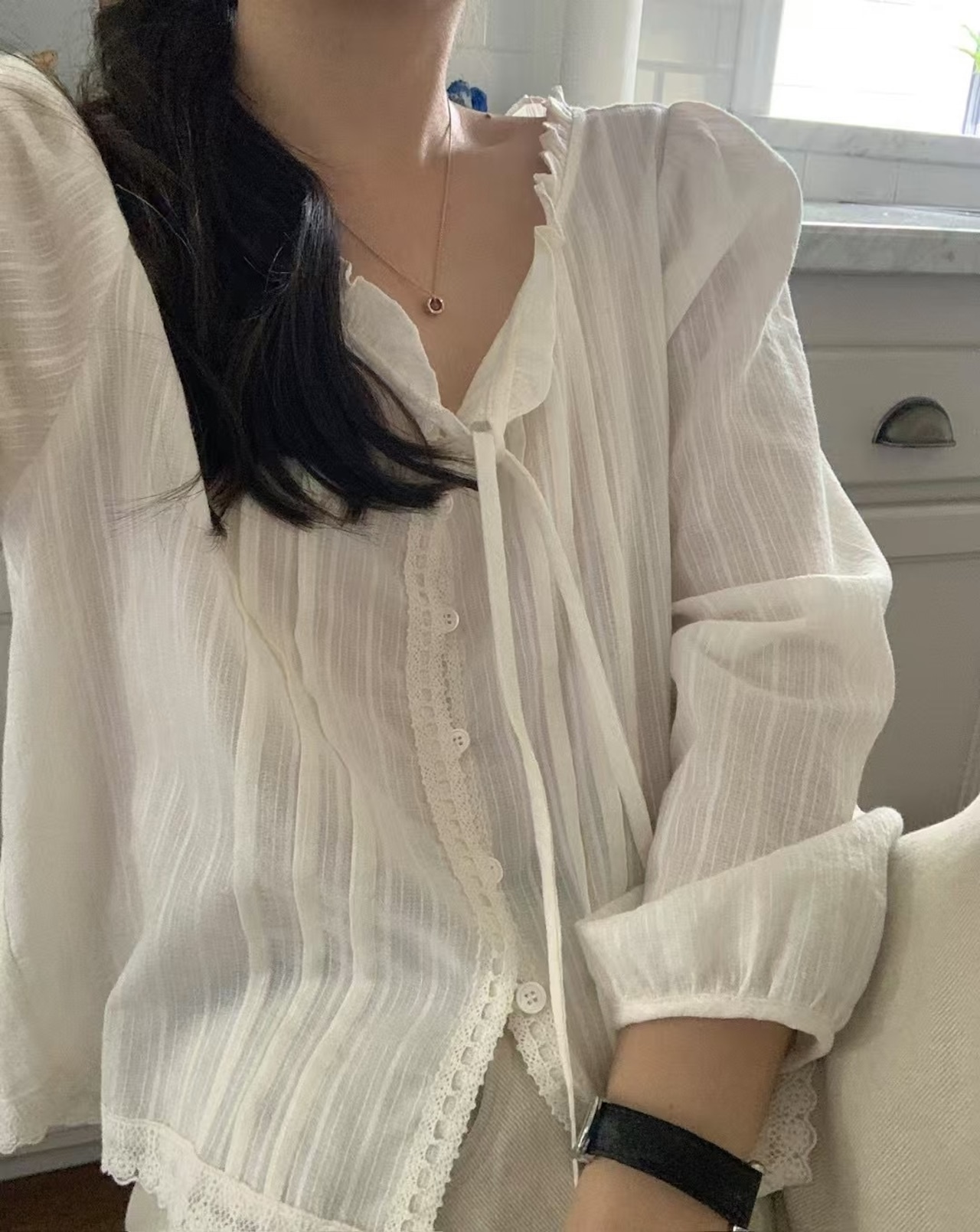 (LITER) lily lace blouse