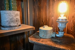 iron Creation vintage tablelamp