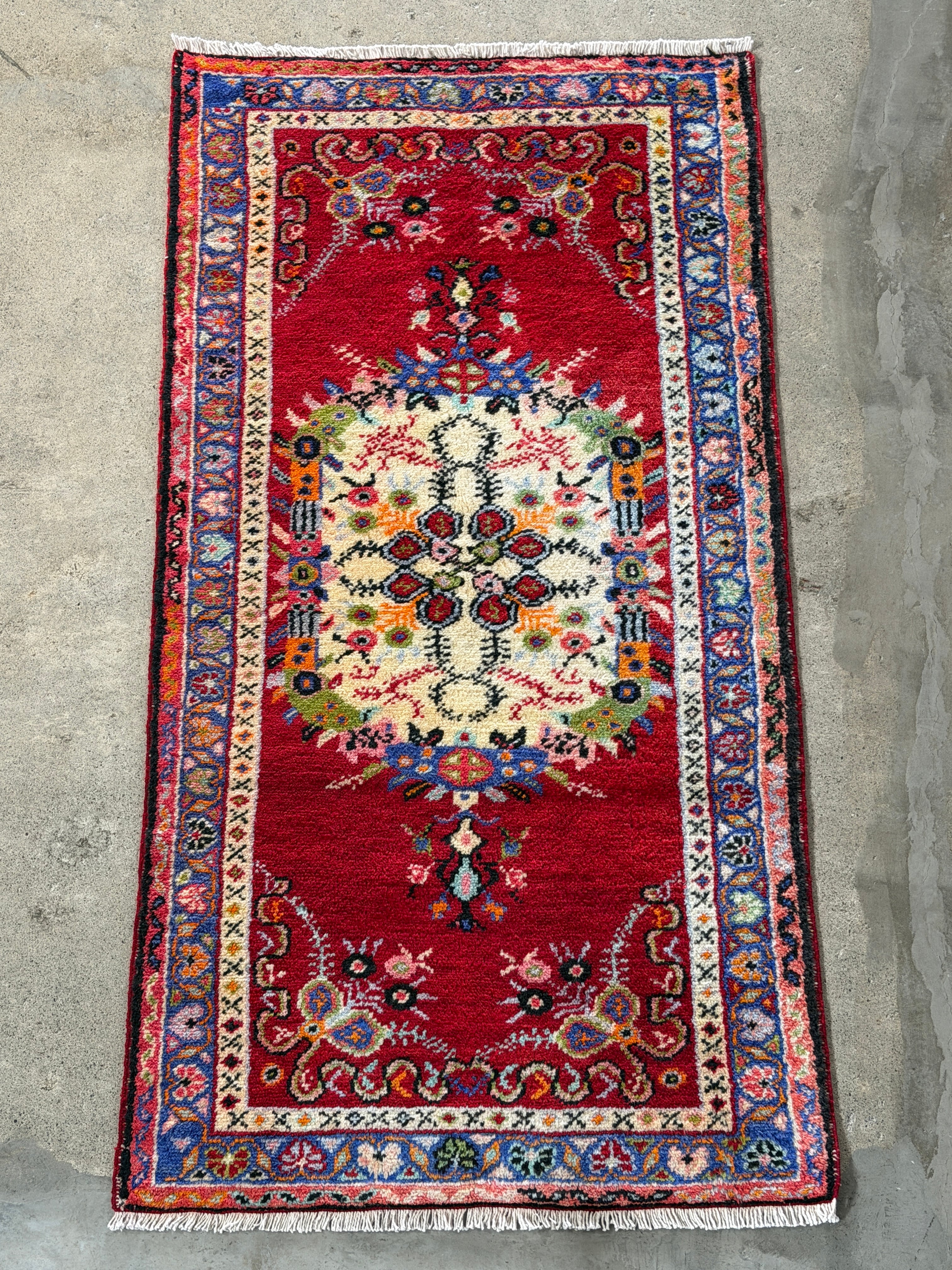 Antiques&Crafts880