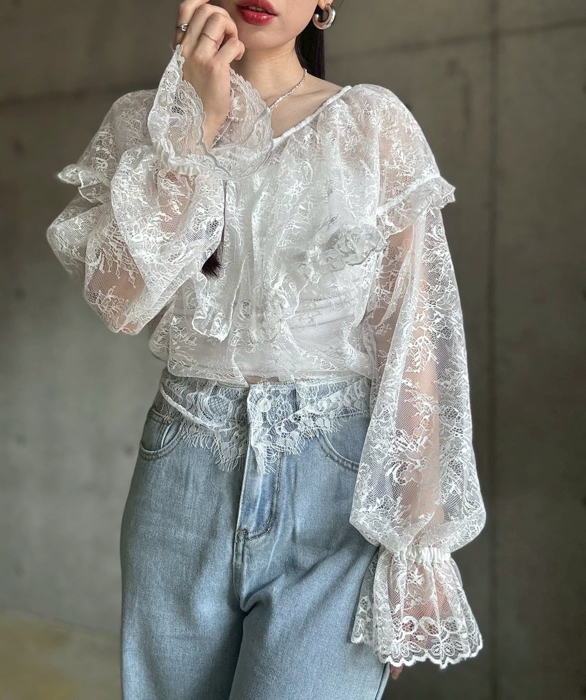 ELLIE ビックカラーレースシャツ【WHITE】大人気完売品 ELLIE ビックカラーレースシャツ【WHITE】大人気完売品 ELLIE ビッグ