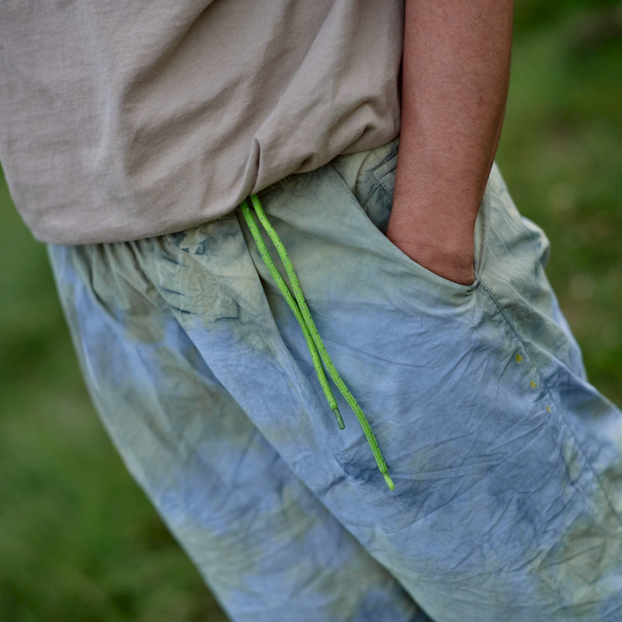 迷迭香 マンネンロウ NYRON HARVEST TRAINER 迷迭香（マンネンロウ）/ NYRON HARVEST TRAINER 噴湯丘 Edition <Tie