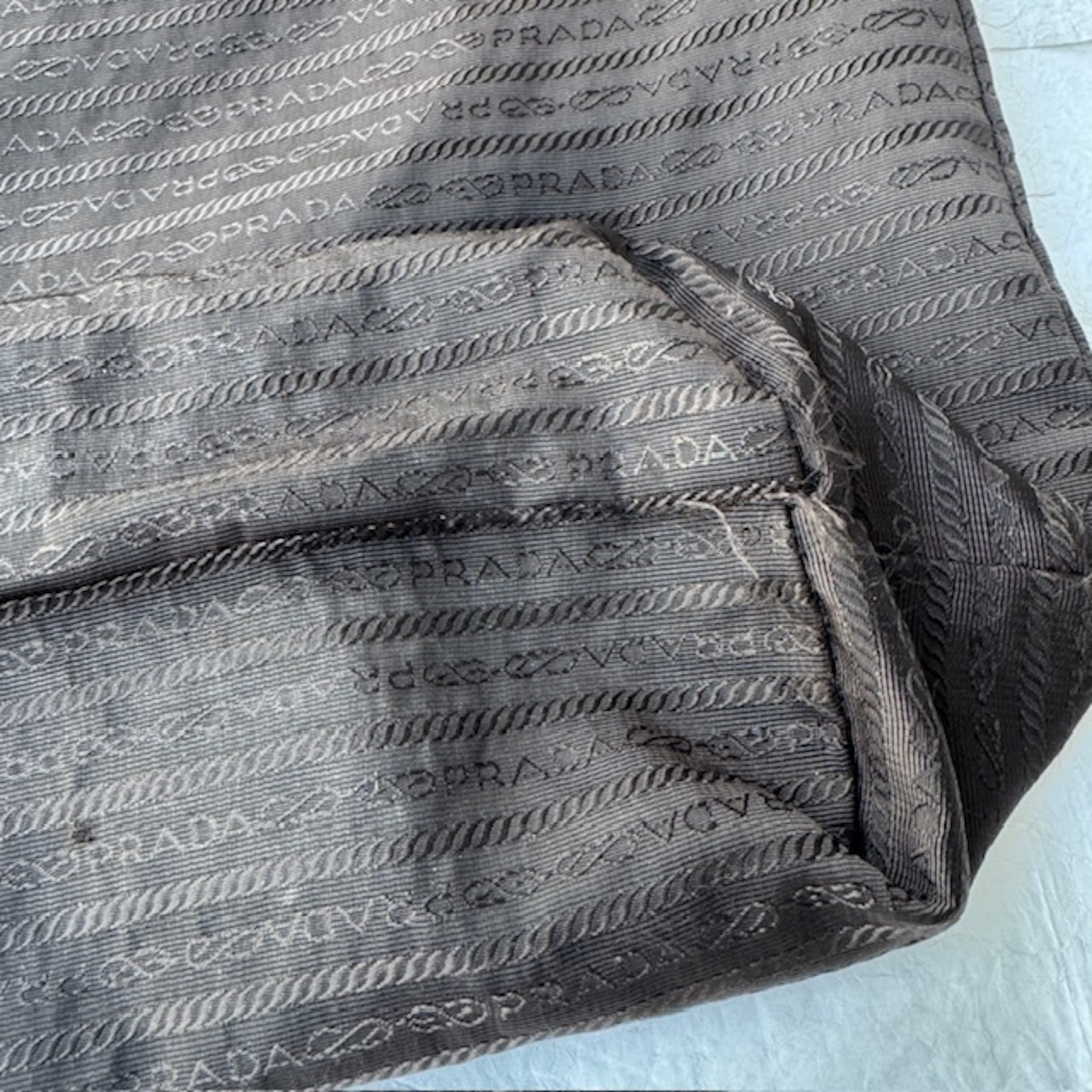 Prada ナイロントート カーキグリーン 画像14