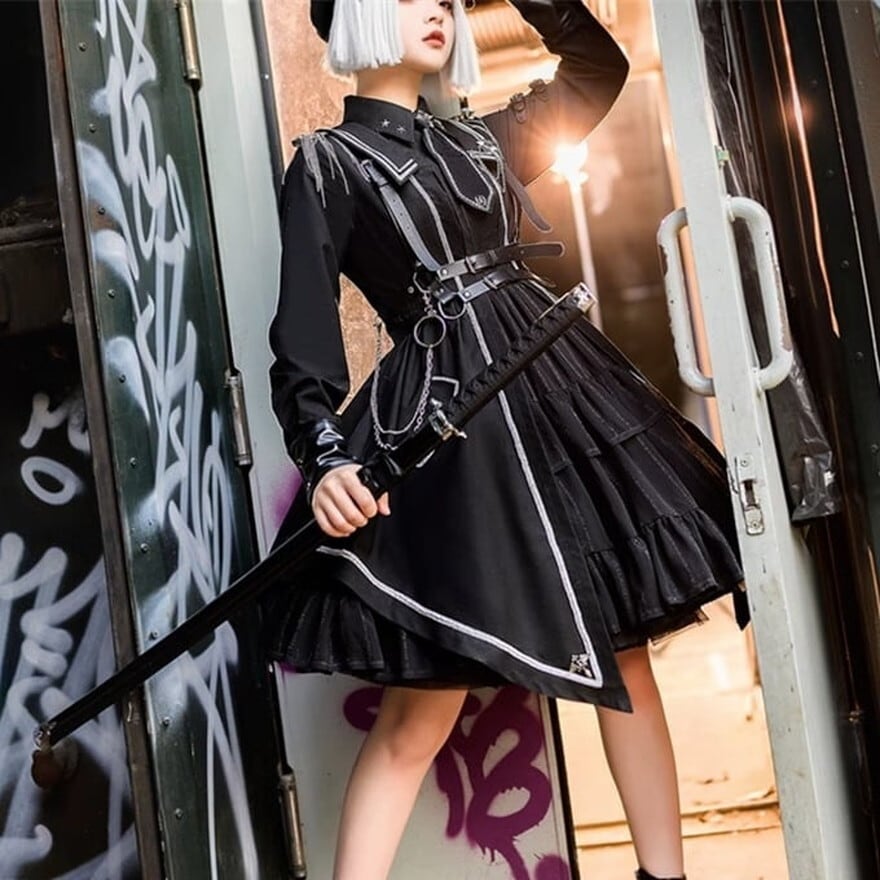 ミリタリーロリータ 軍服ワンピース 長袖×徽章×レイヤード｜WithU