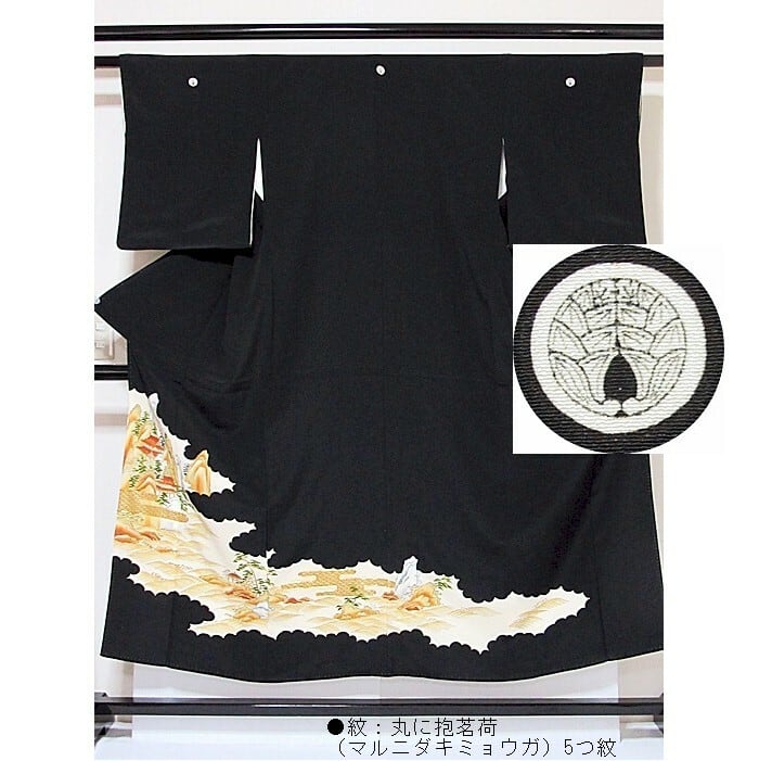 黒留袖 一越 未使用 比翼 落款 刺繍 孔雀唐草花文様 155cm前後 黒留袖 一越 未使用 比翼 落款 刺繍 孔雀唐草花文様 155cm前後