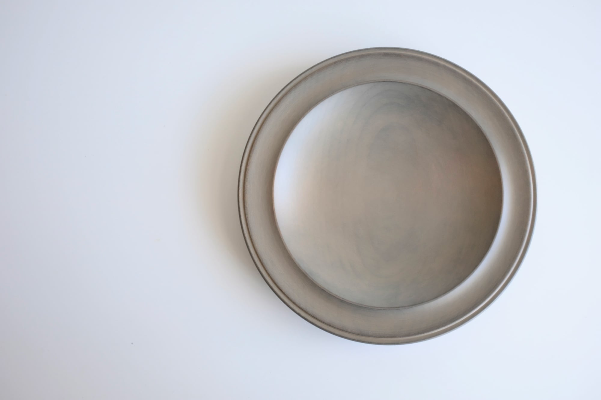 【4月下旬以降順次発送】リム皿8寸_ホウノキ/グレー漆塗り