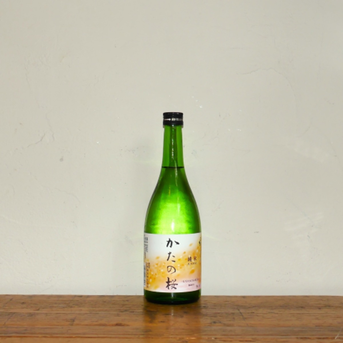 【格安@1980】桜のしずく(今なら10頭) かたの桜 純米大吟醸 原酒 雫（しずく）720ml瓶 木箱入り 大阪府交野市