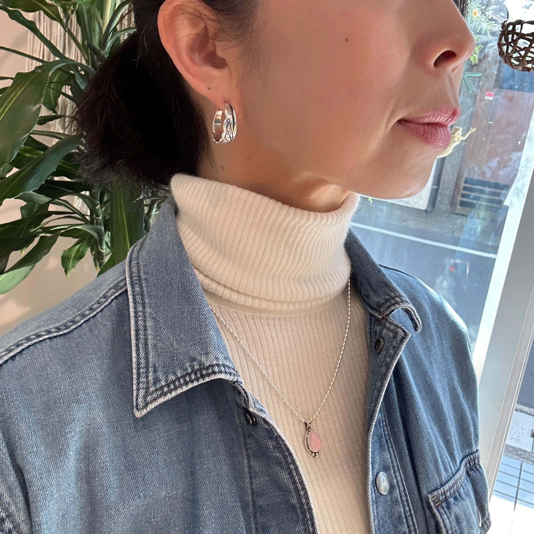 【Ruby】大粒☆クィーンコンクシェルの枠留めネックレストップ Indian Jewelry 》ドロップ型 コンクシェル ペンダント ネックレス