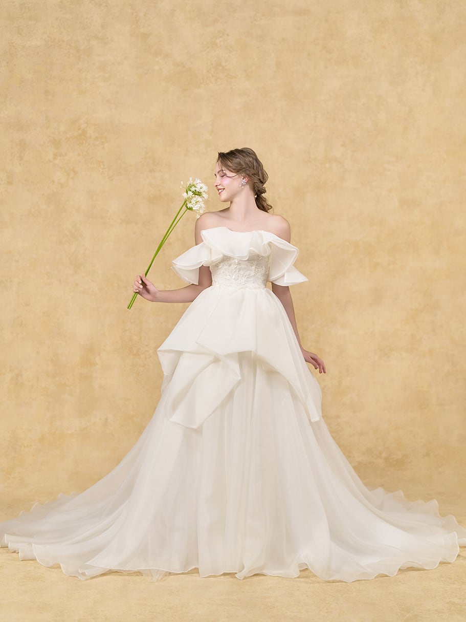 ウェディングドレス 優雅なシルエット オフホワイト Aラインライン  