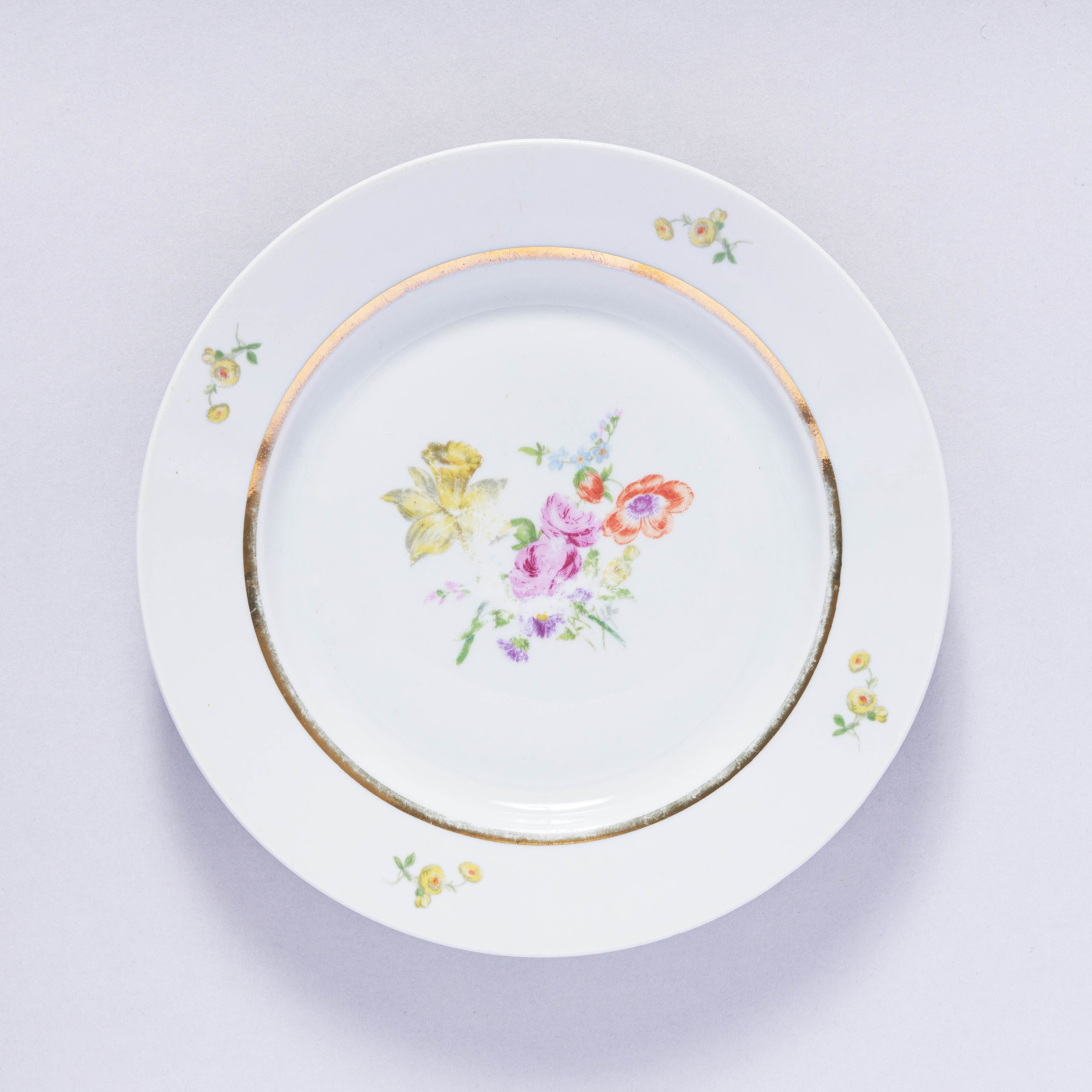 ヴィンテージ皿 プロレターリ磁器工場 旧ソ連 0016