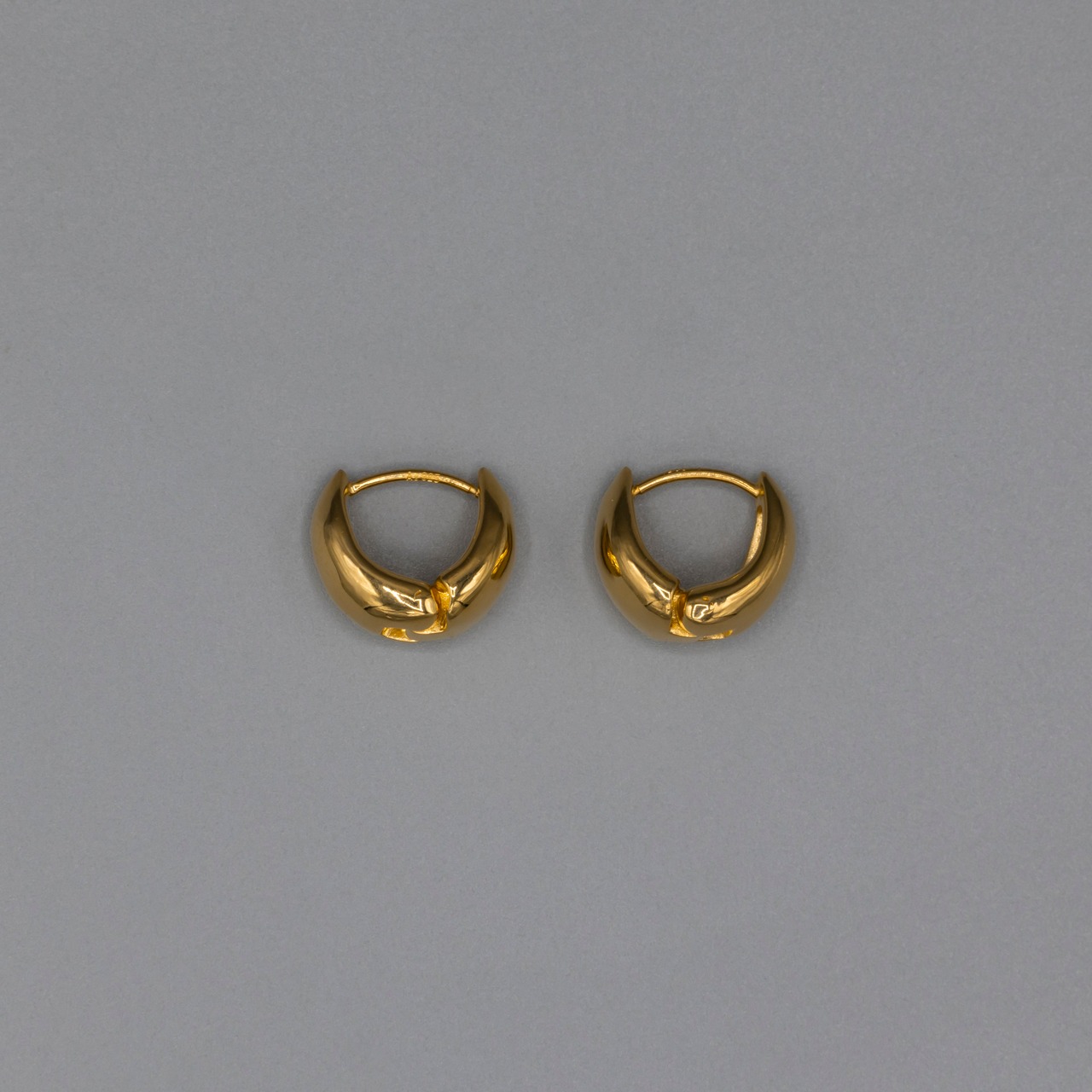 Round shape pierce small Gold