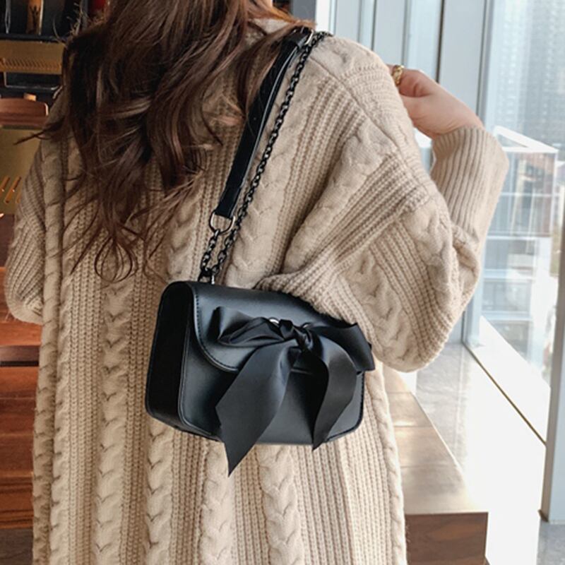 チェーン レッドスタイル スクウェア メッセンジャーバッグ Tiancai_Wing_Bag76589455351