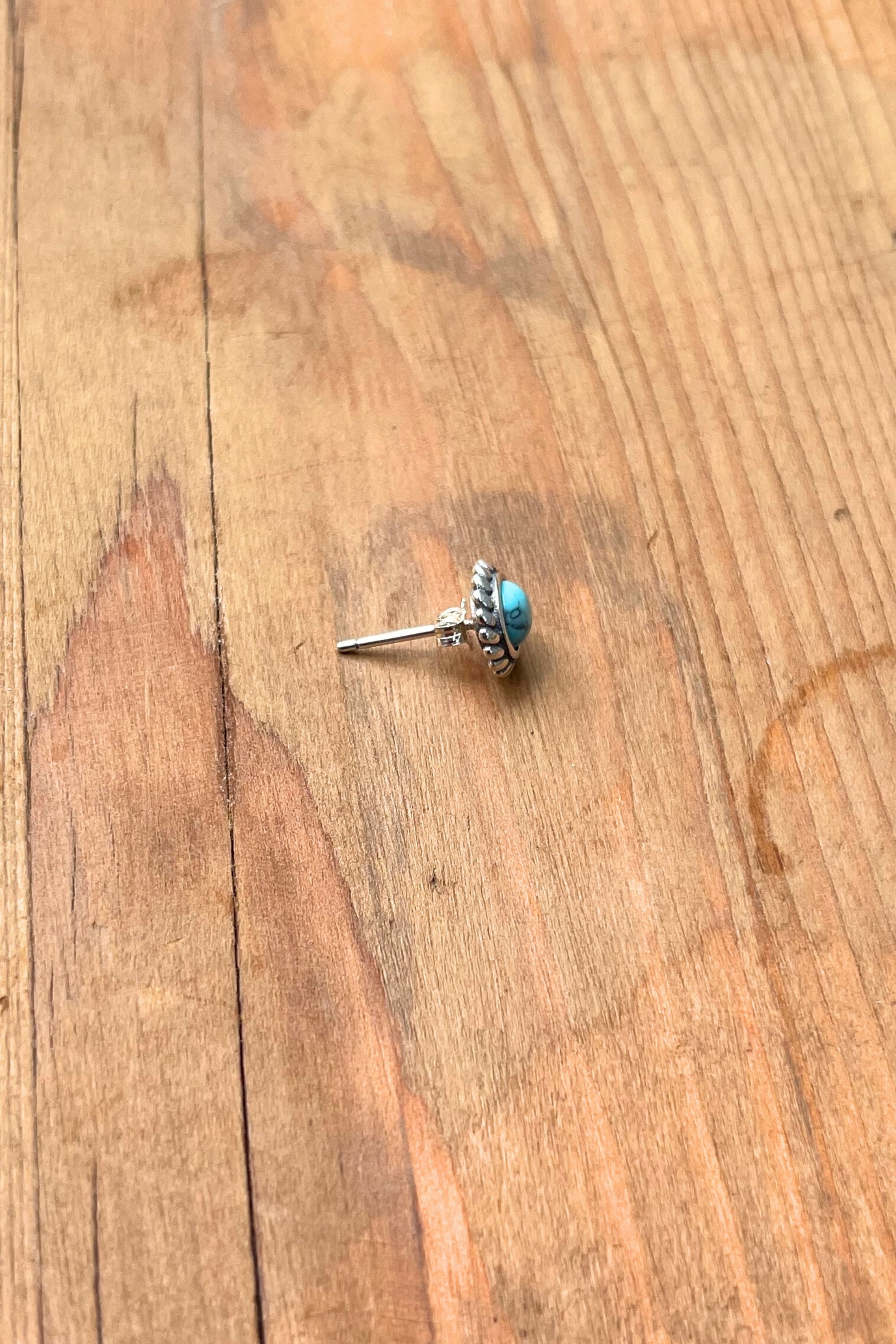 ネイティブターコイズピアス