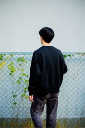 4.5TATAMI Big Silhouette Sweat black