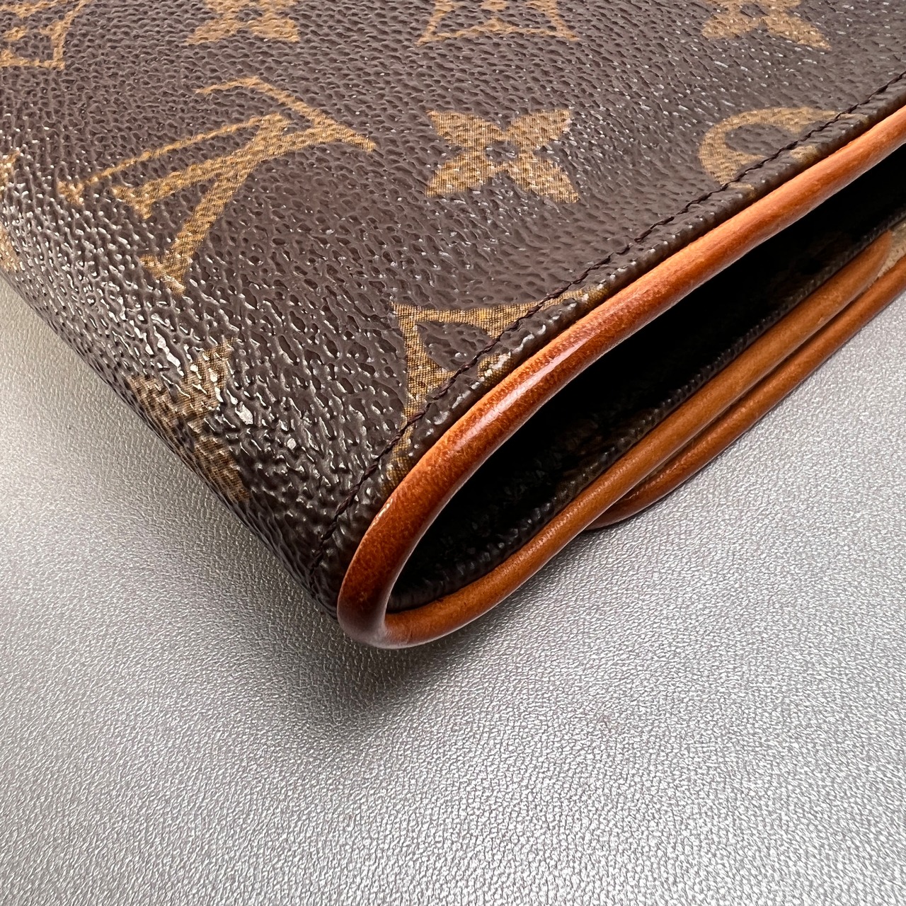 LOUIS VUITTON ルイヴィトン ポシェットツイン モノグラム レザー ショルダーバッグ ブラウン A-14114