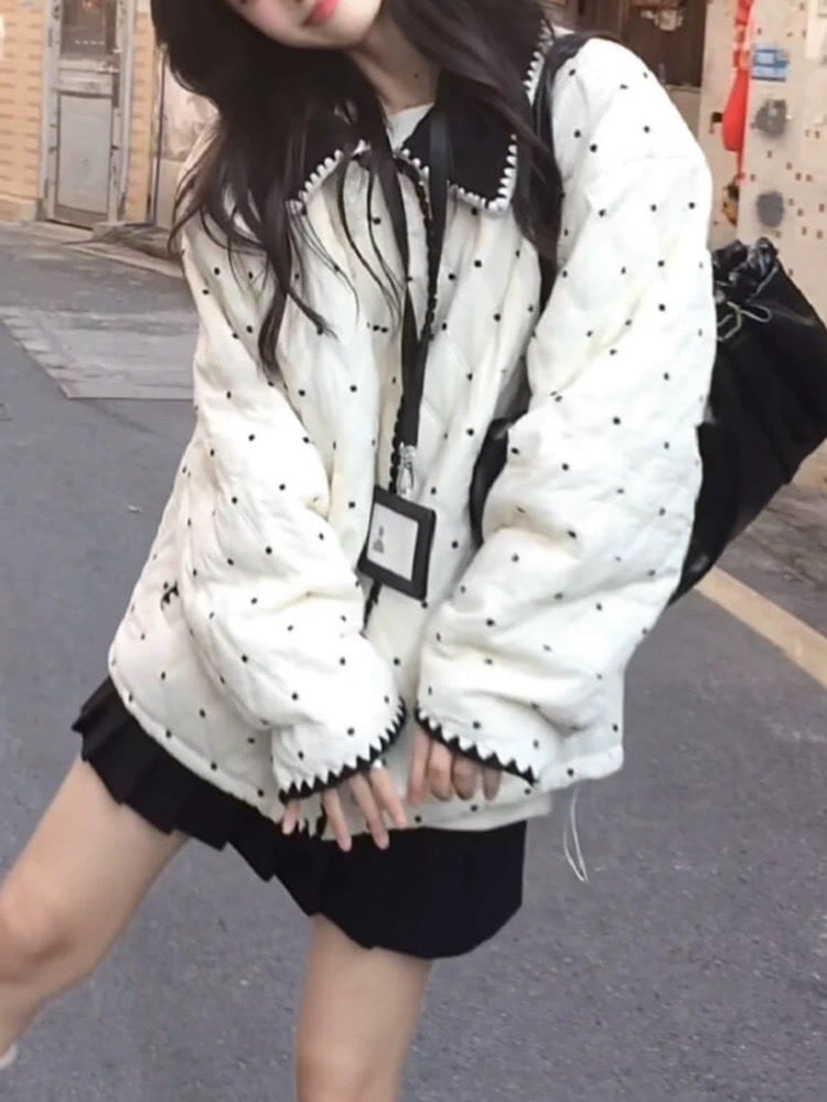 甘さと品のいいバランス 配色パイピング付きキルティングアウター 秋冬 水玉 おしゃれ 大人可愛い 上品 カジュアル きれいめ ミドル丈 おでかけ デート体型カバー 大きいサイズ 韓国 CH11358