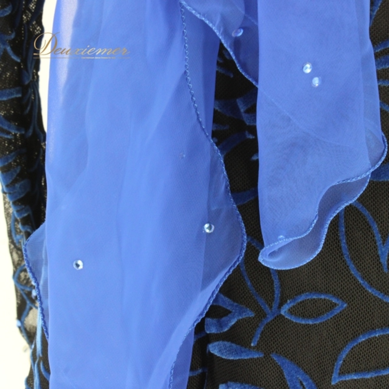 社交ダンス 衣装 スタンダード ドレス ワンピース パーティドレス 青 長袖 黒 ブラック系 ブルー系 スタンダードドレス ラインストーン ドレス パーティ ファッション フォーマル 穴あきデザイン 編み込みデザイン 特別な日 シンプル エレガント カジュアル プレゼント 発表会 ダンスチーム おしゃれ 高品質 大人用 女性用 体型カバー 伸縮性 滑らかな素材 着心地抜群